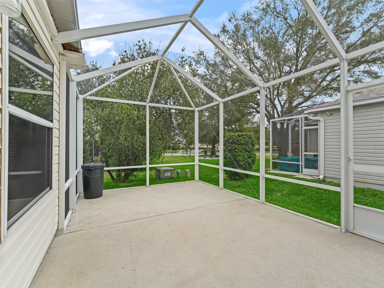 Image 27 of 35 For 893 Halstead Terrace