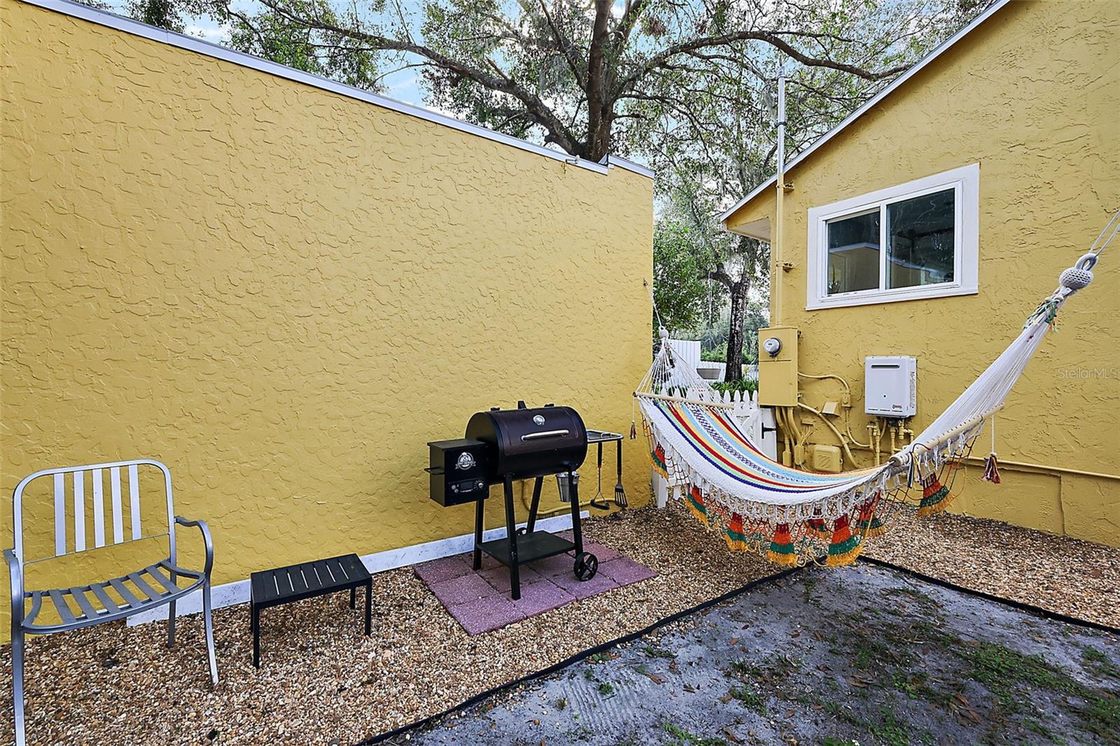 Image 29 of 41 For 936 Alexander Street