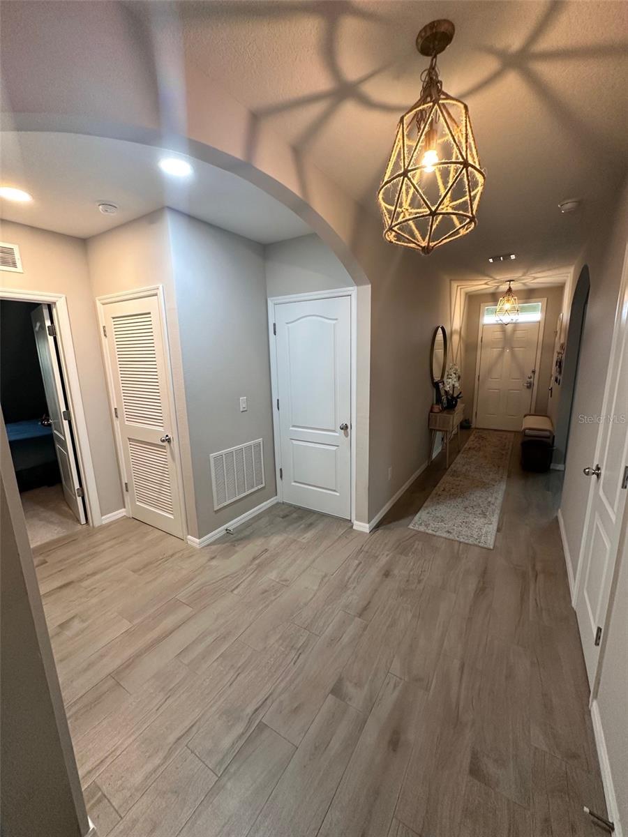 Image 11 of 15 For 3629 Maidencain St