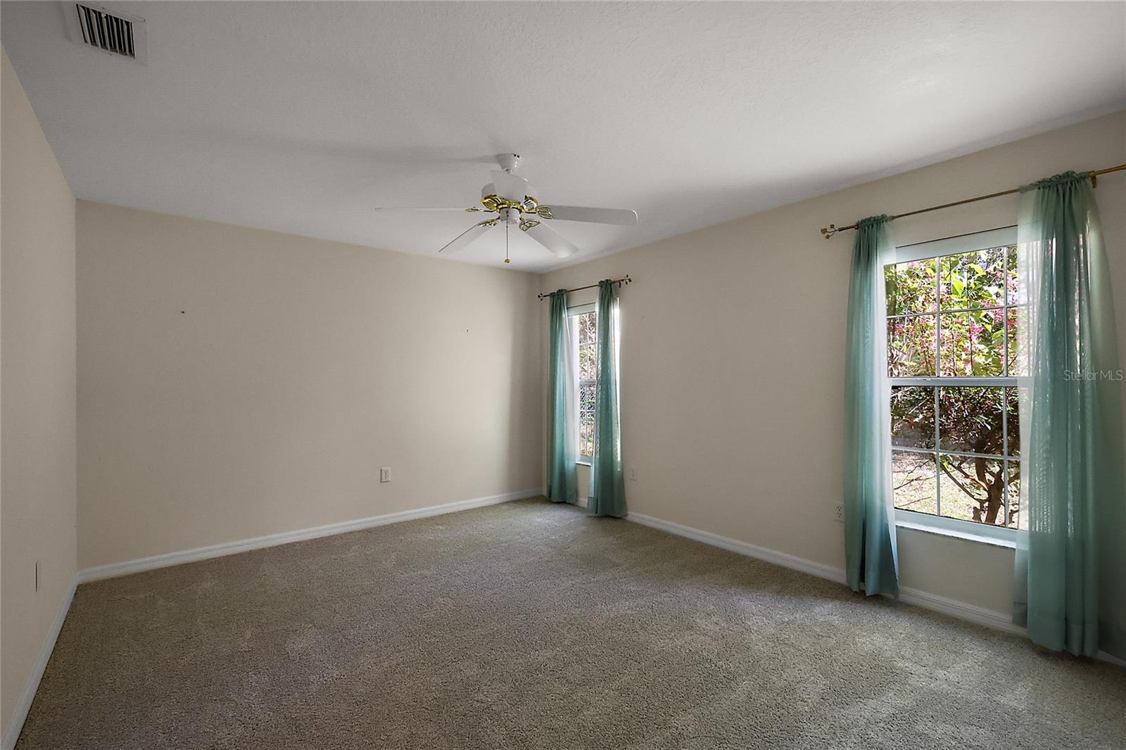 Image 22 of 37 For 2541 Lake Griffin Road