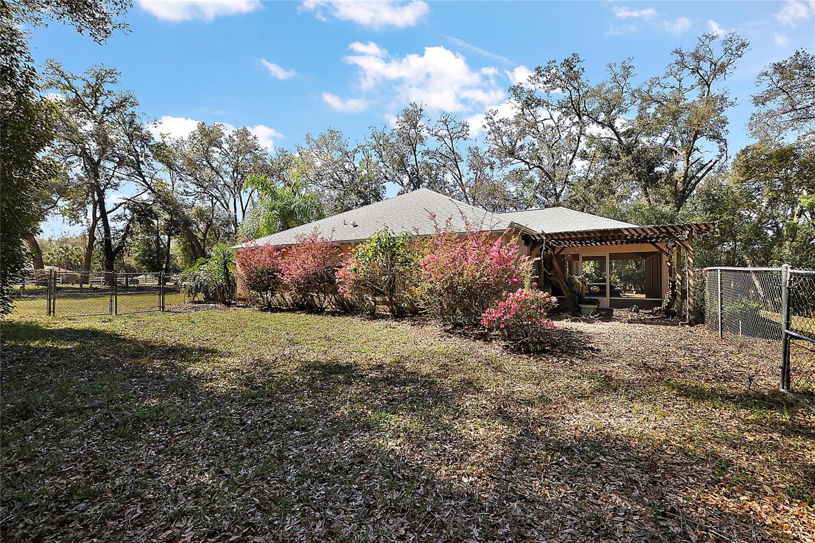 Image 27 of 37 For 2541 Lake Griffin Road