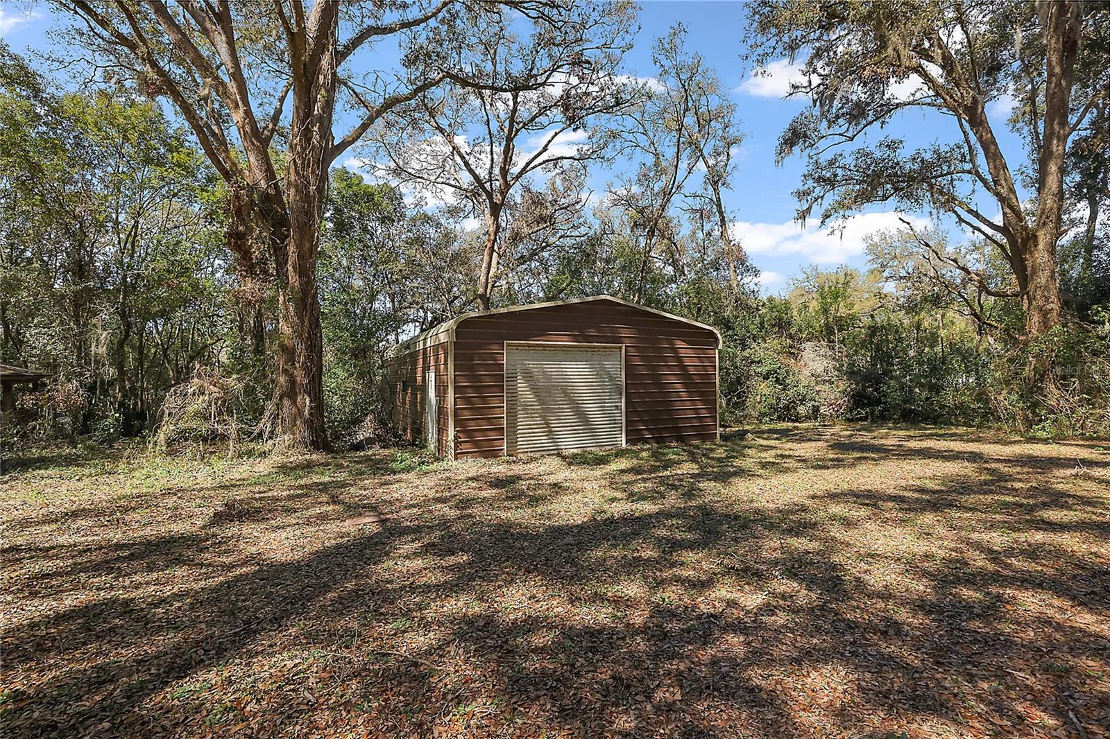 Image 32 of 37 For 2541 Lake Griffin Road