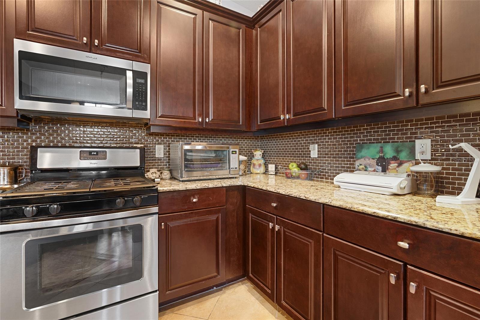 Image 19 of 61 For 8780 Bridgeport Bay Circle