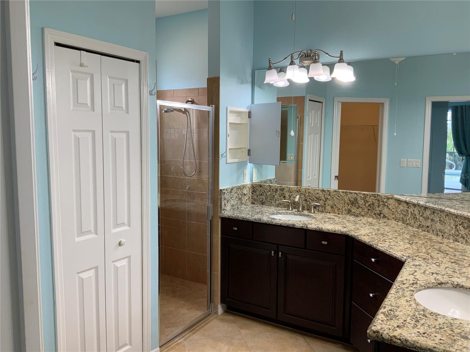 Image 41 of 61 For 8780 Bridgeport Bay Circle