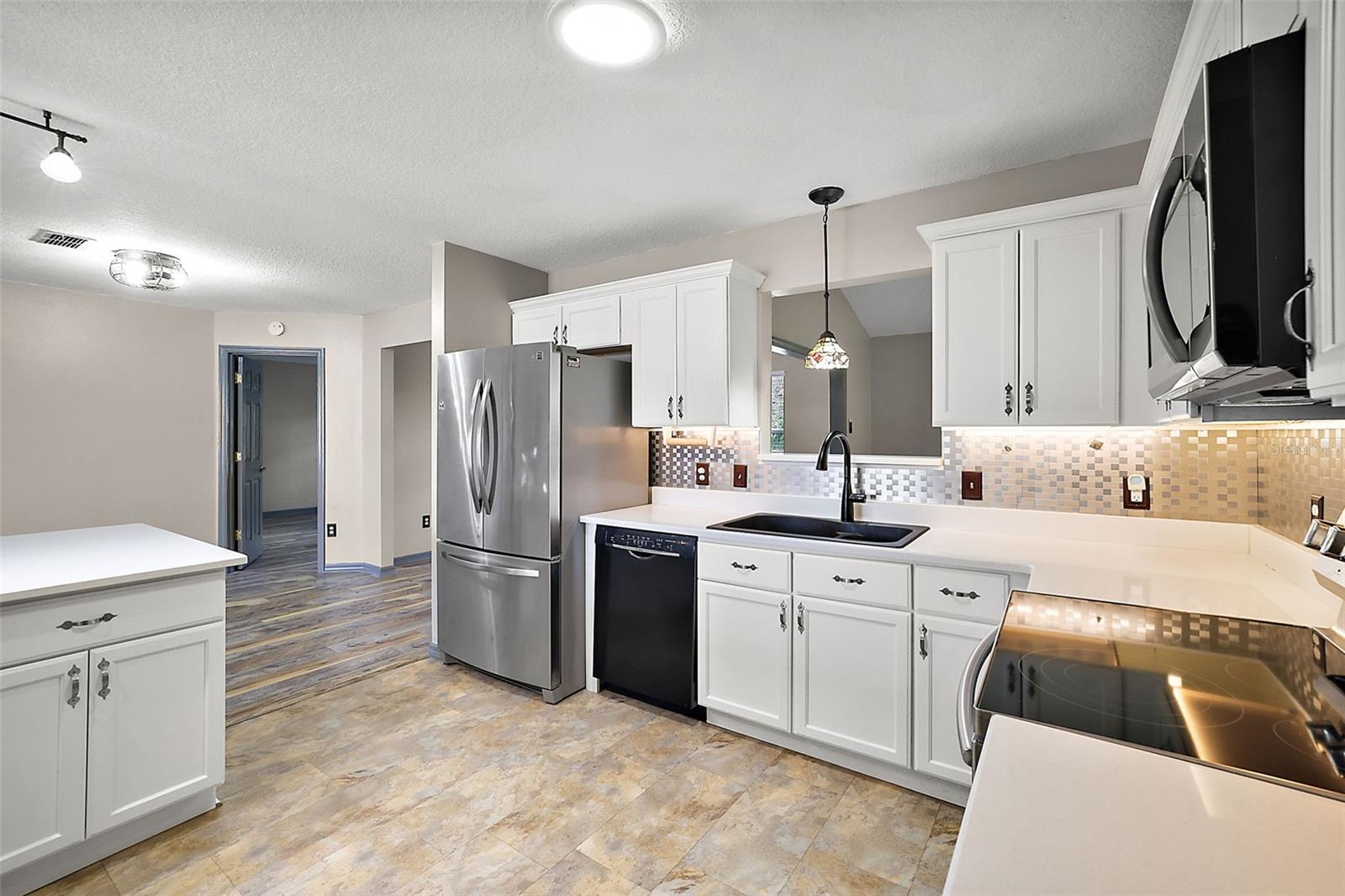 Image 12 of 25 For 2541 Privada Drive