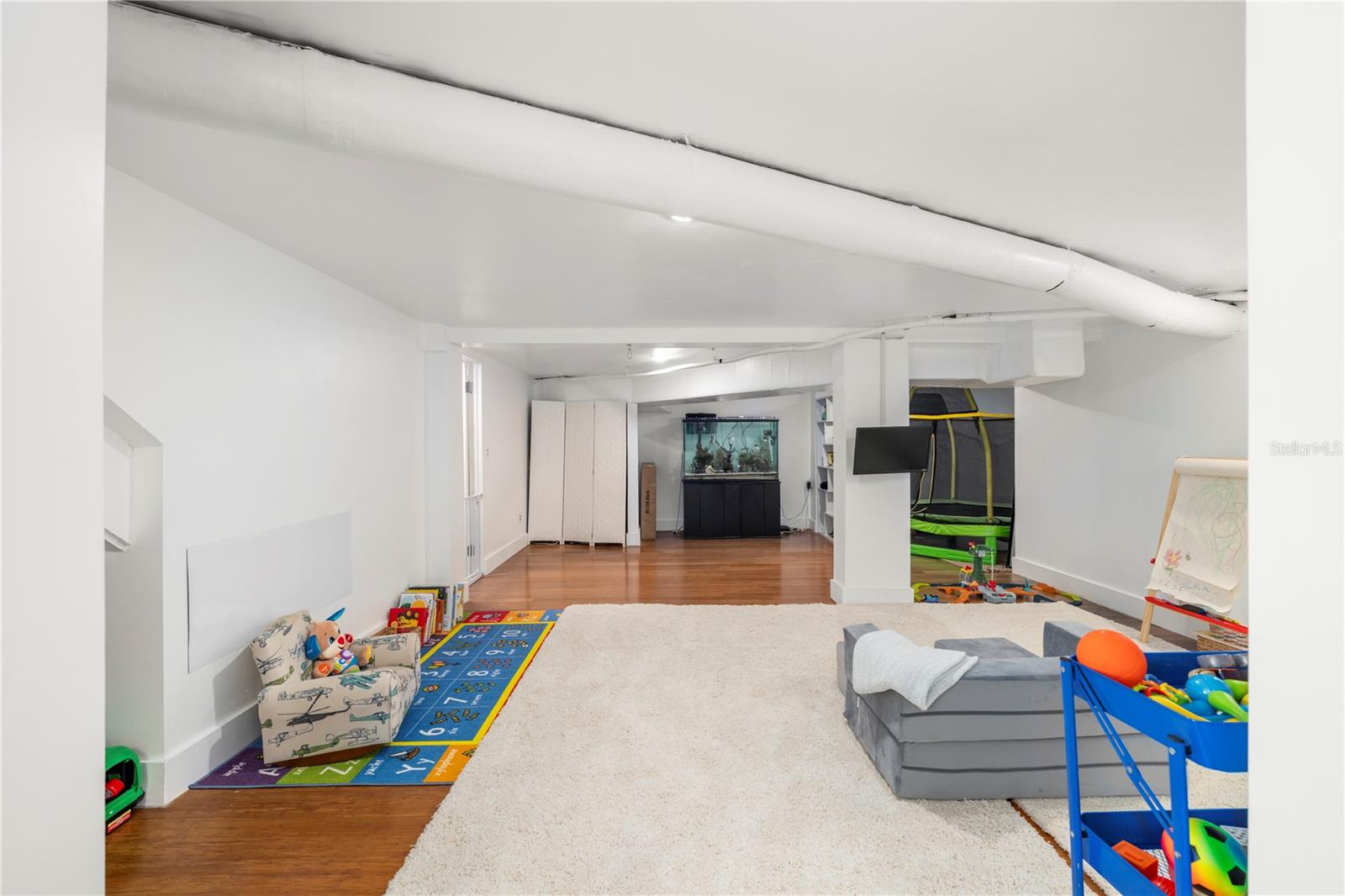 Image 51 of 57 For 1930 Hilltop Drive