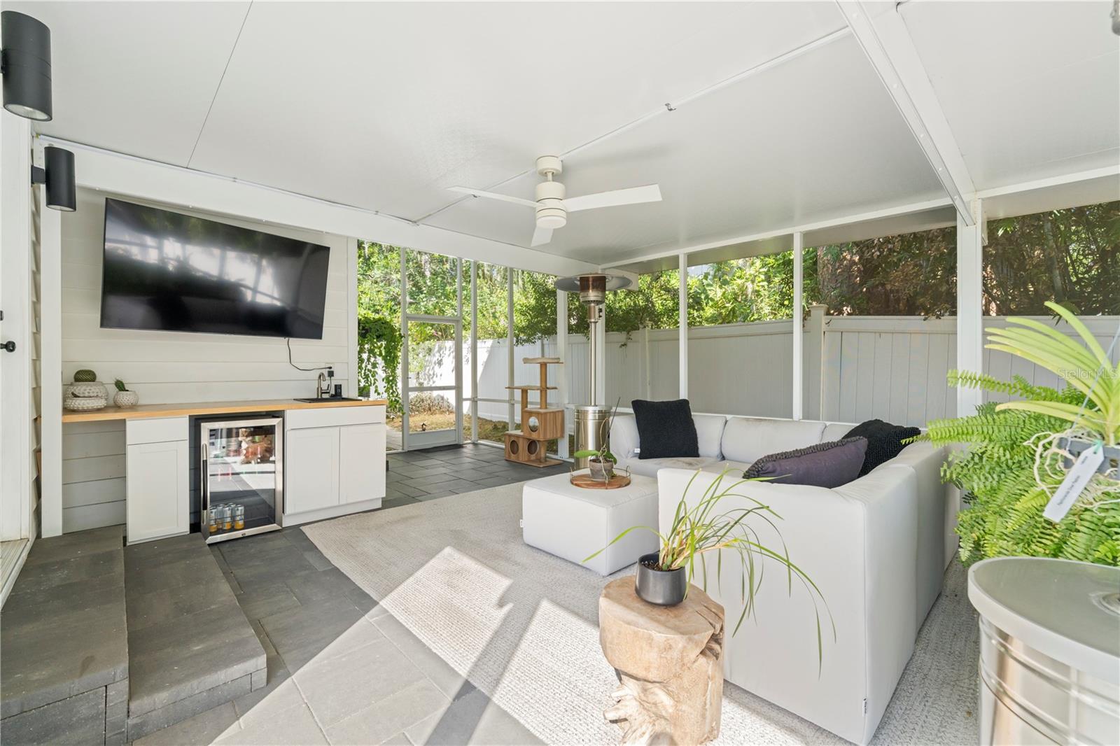 Image 52 of 57 For 1930 Hilltop Drive