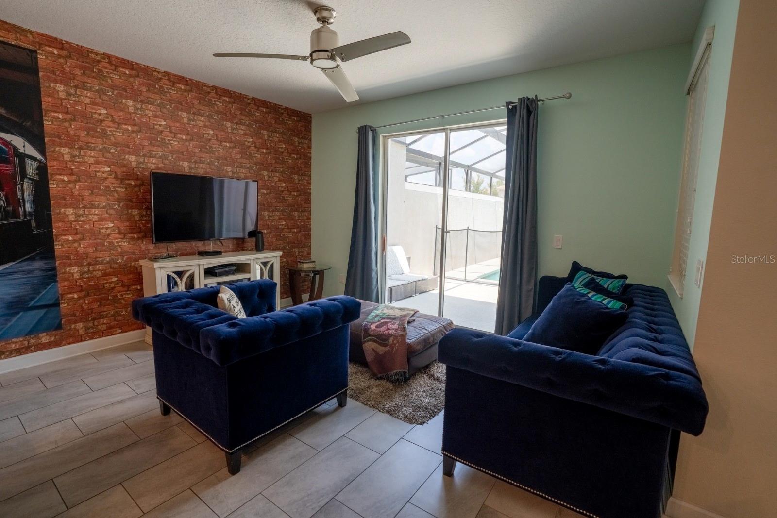 Image 13 of 31 For 4836 Romeo Circle