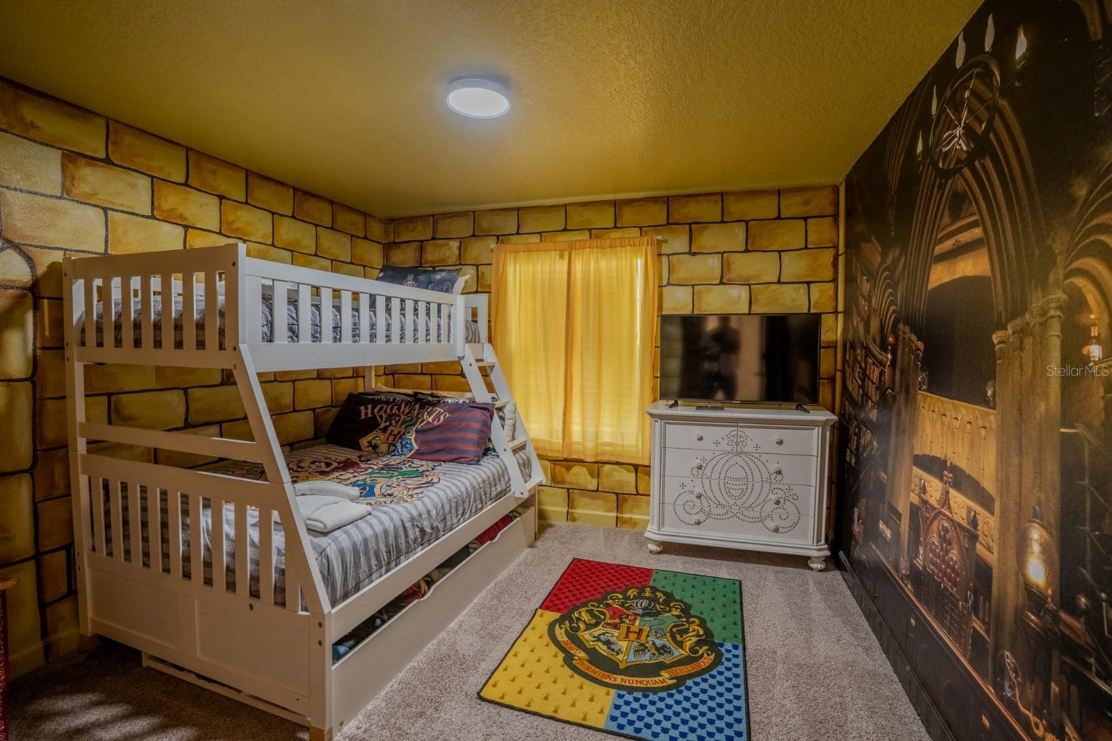 Image 23 of 31 For 4836 Romeo Circle