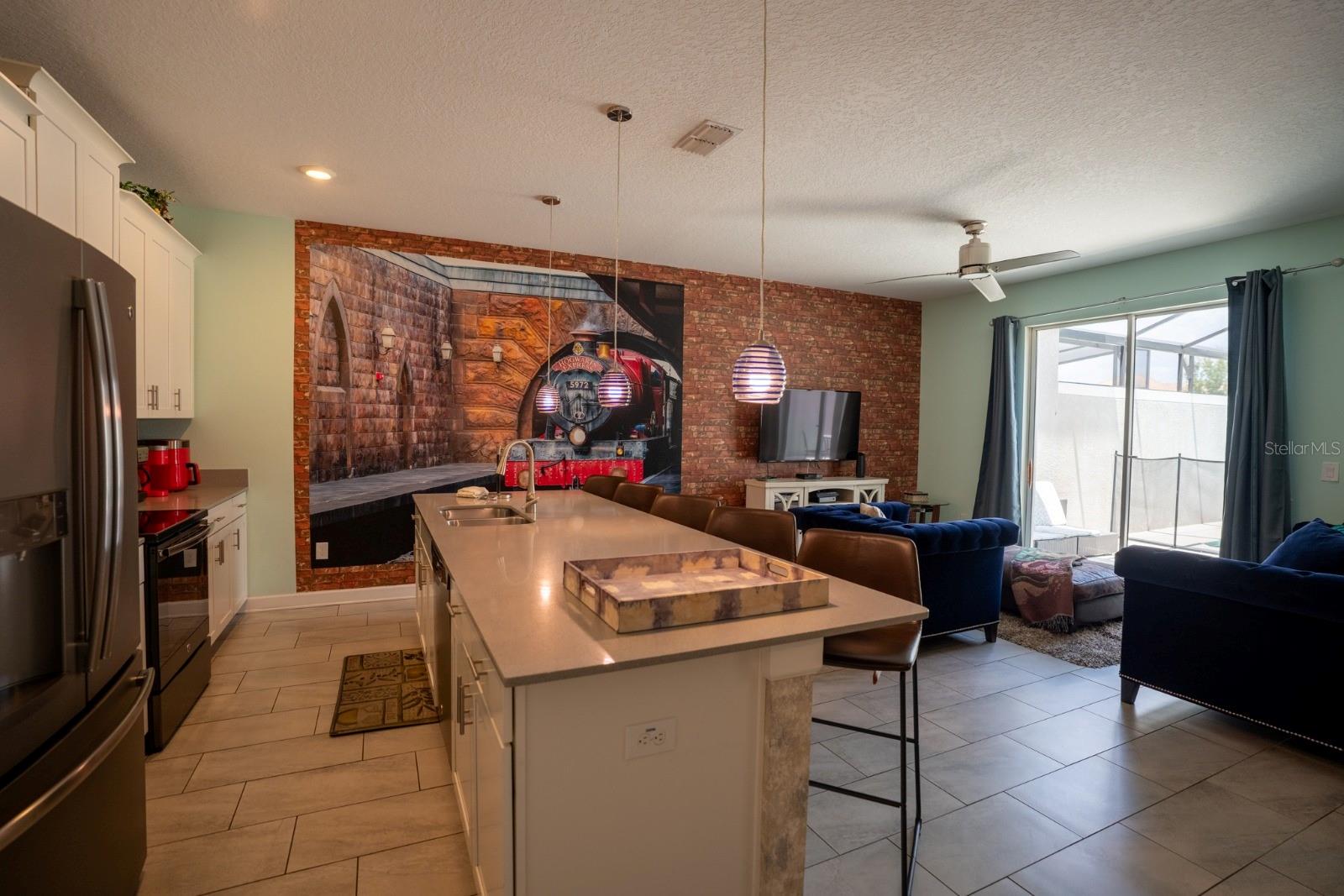 Image 8 of 31 For 4836 Romeo Circle