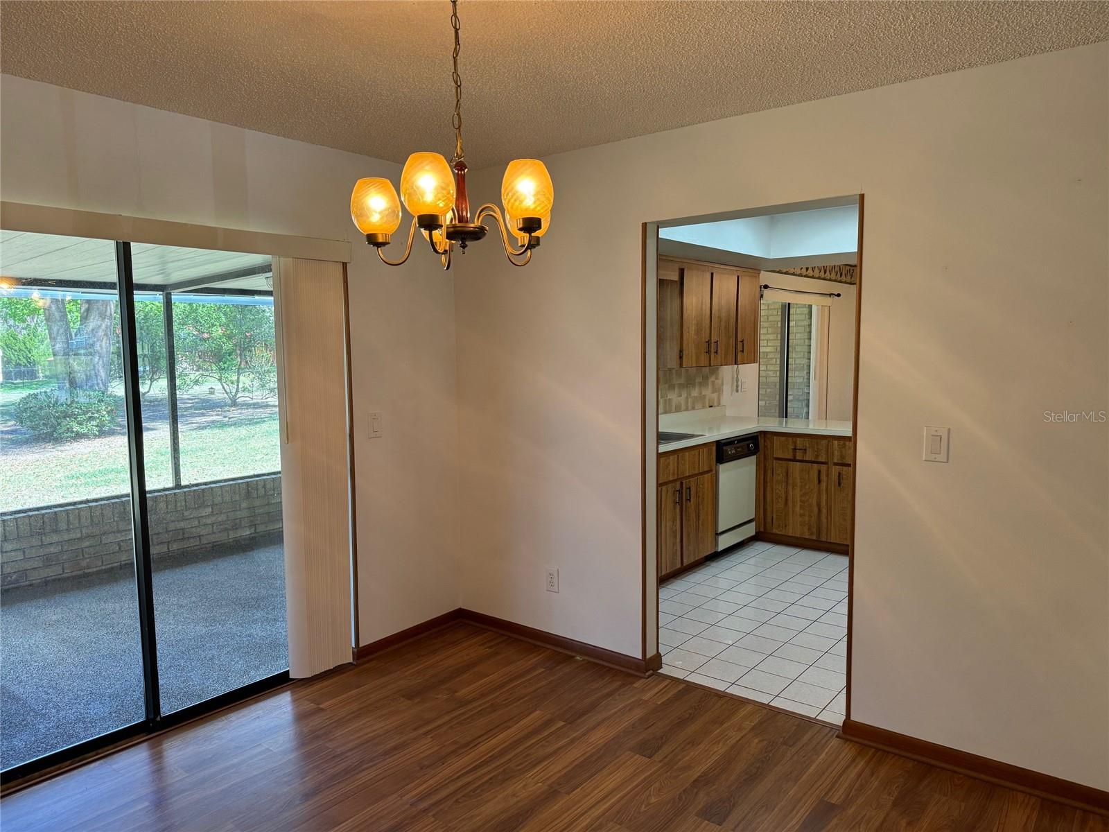 Image 8 of 23 For 1009 Linda Glen Avenue