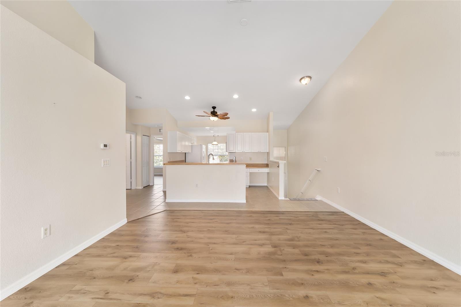 Image 21 of 40 For 5436 Admiral Way 2