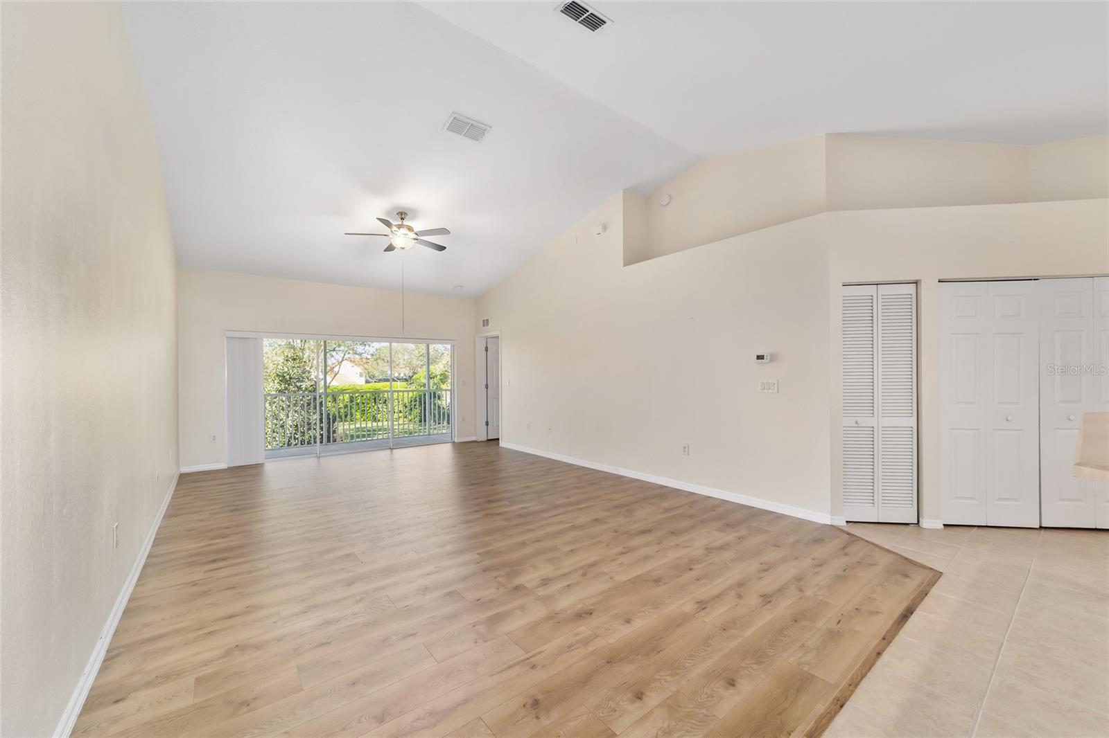Image 25 of 40 For 5436 Admiral Way 2