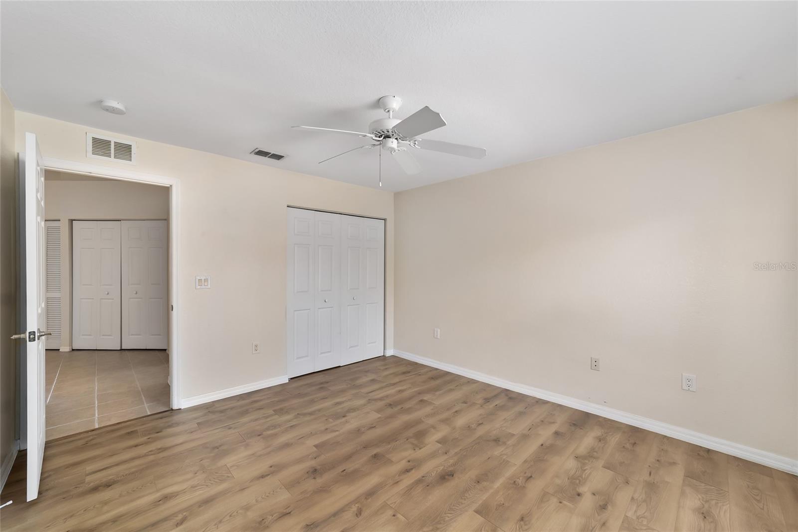 Image 31 of 40 For 5436 Admiral Way 2
