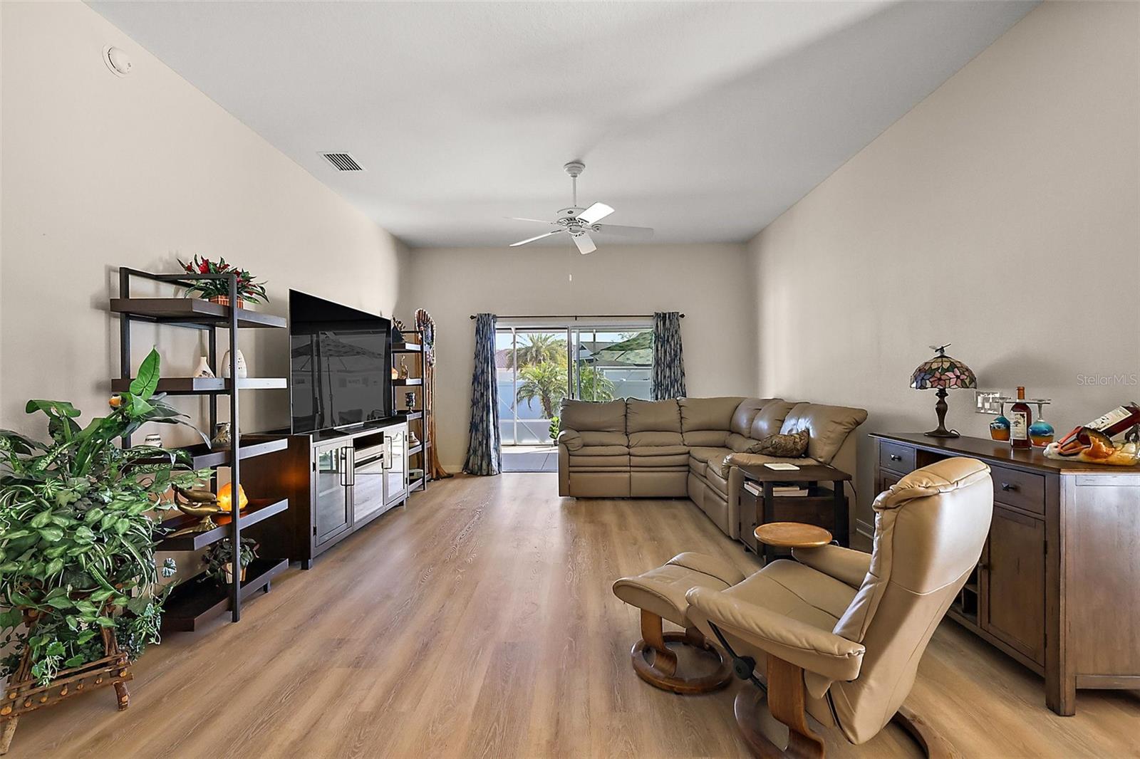 Image 4 of 31 For 1781 Kingfisher Court
