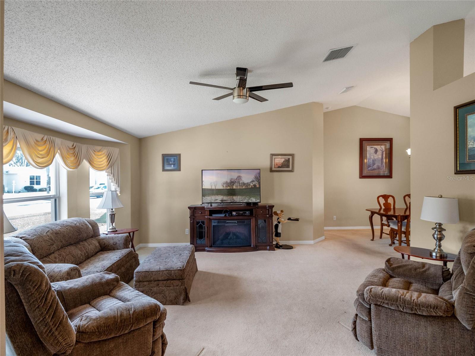 Image 6 of 65 For 5533 Squires Drive