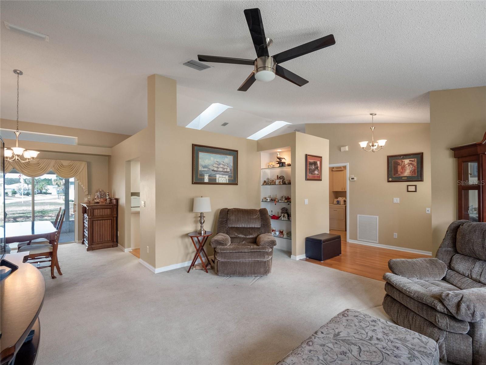 Image 8 of 65 For 5533 Squires Drive