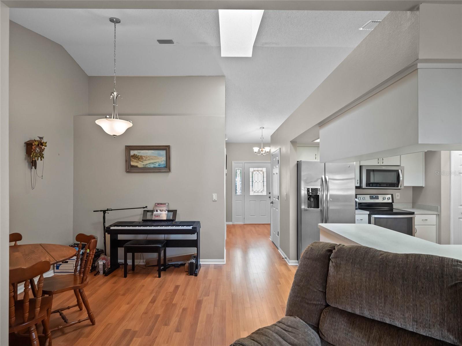Image 9 of 65 For 5533 Squires Drive