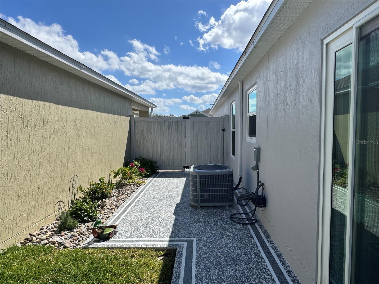 Image 3 of 35 For 511 Van Deen Place
