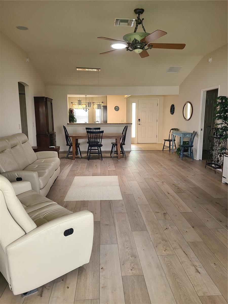 Image 4 of 18 For 879 Chappells Drive
