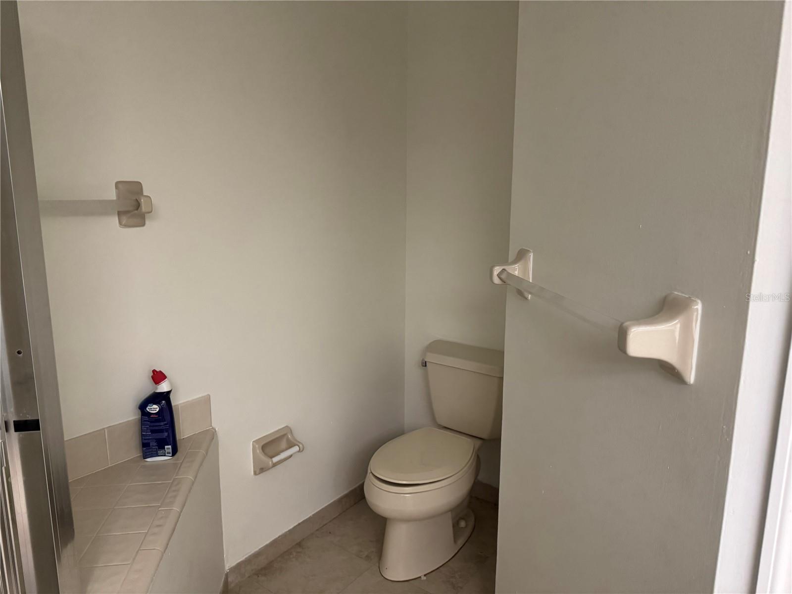 Image 41 of 49 For 2450 Sweetwater Country Club Drive