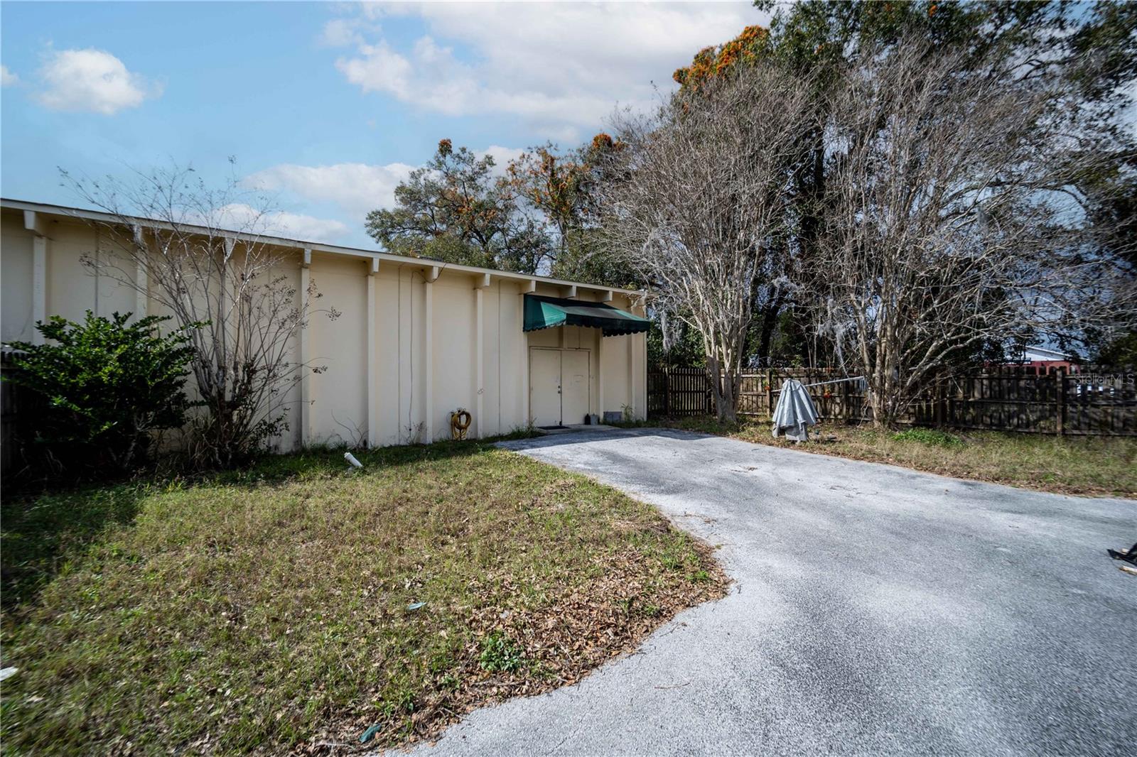 Image 12 of 41 For 619 Dixie Ave. (us Hwy 441-27)