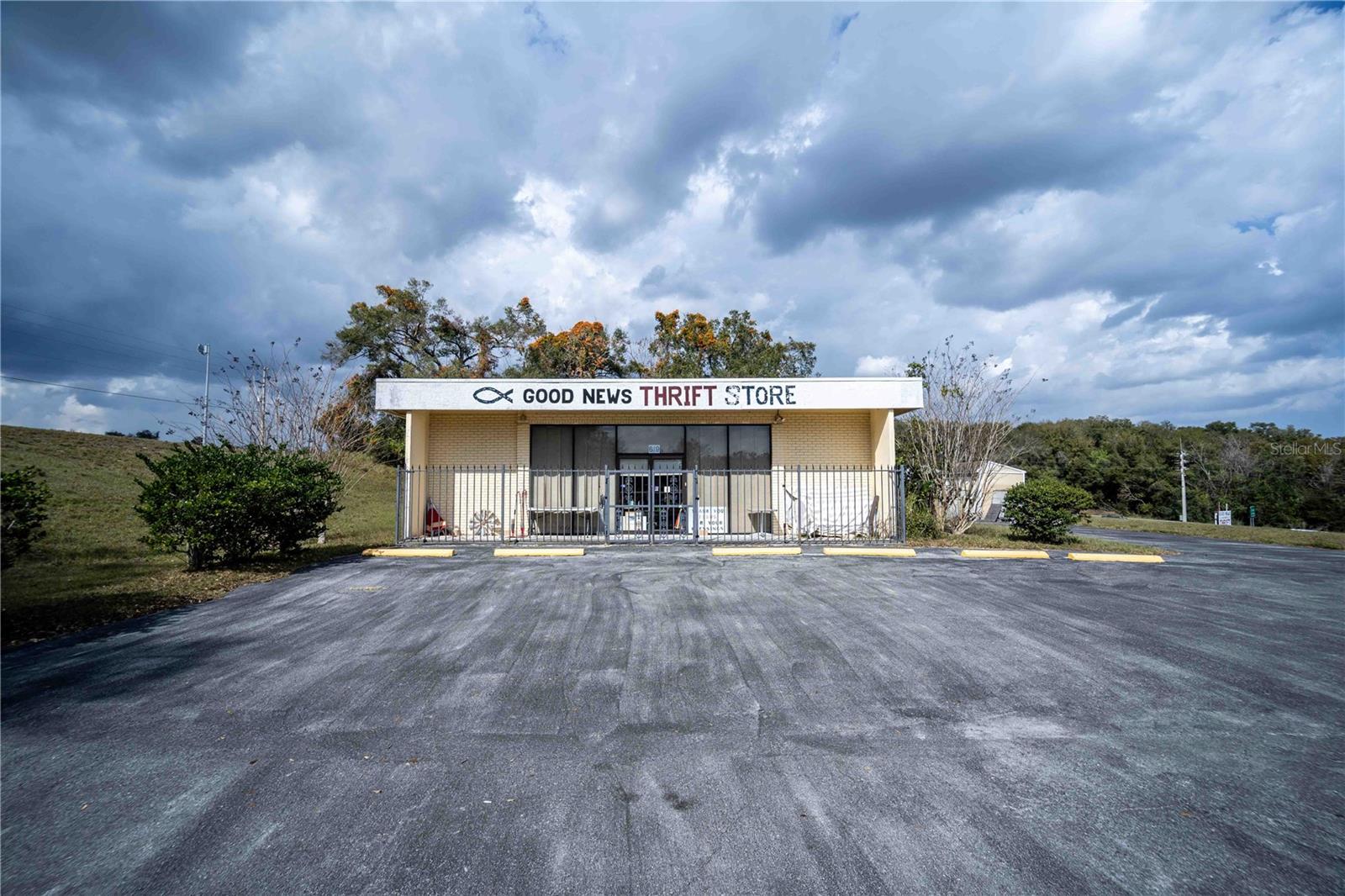 Image 6 of 41 For 619 Dixie Ave. (us Hwy 441-27)