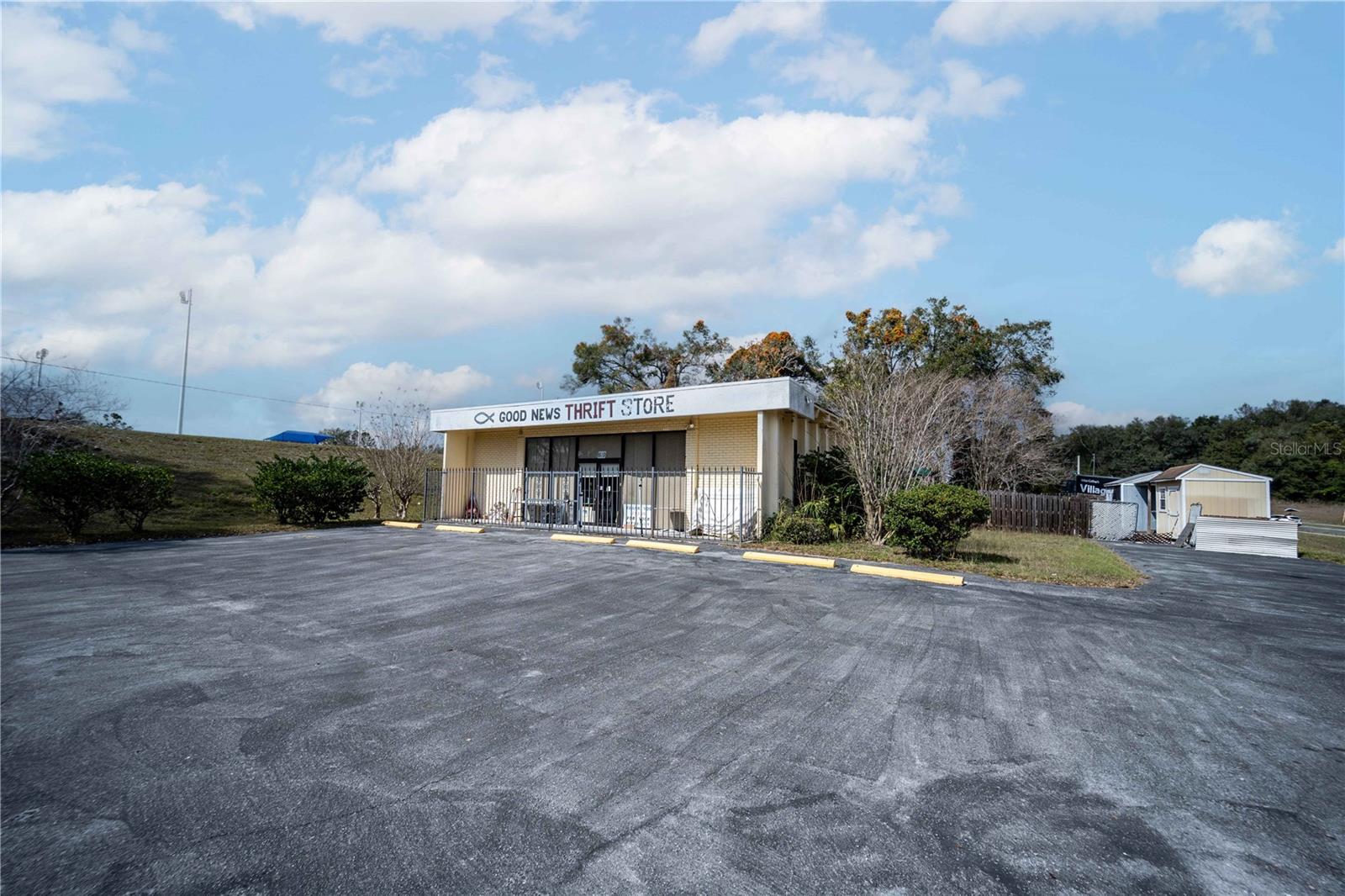 Image 9 of 41 For 619 Dixie Ave. (us Hwy 441-27)
