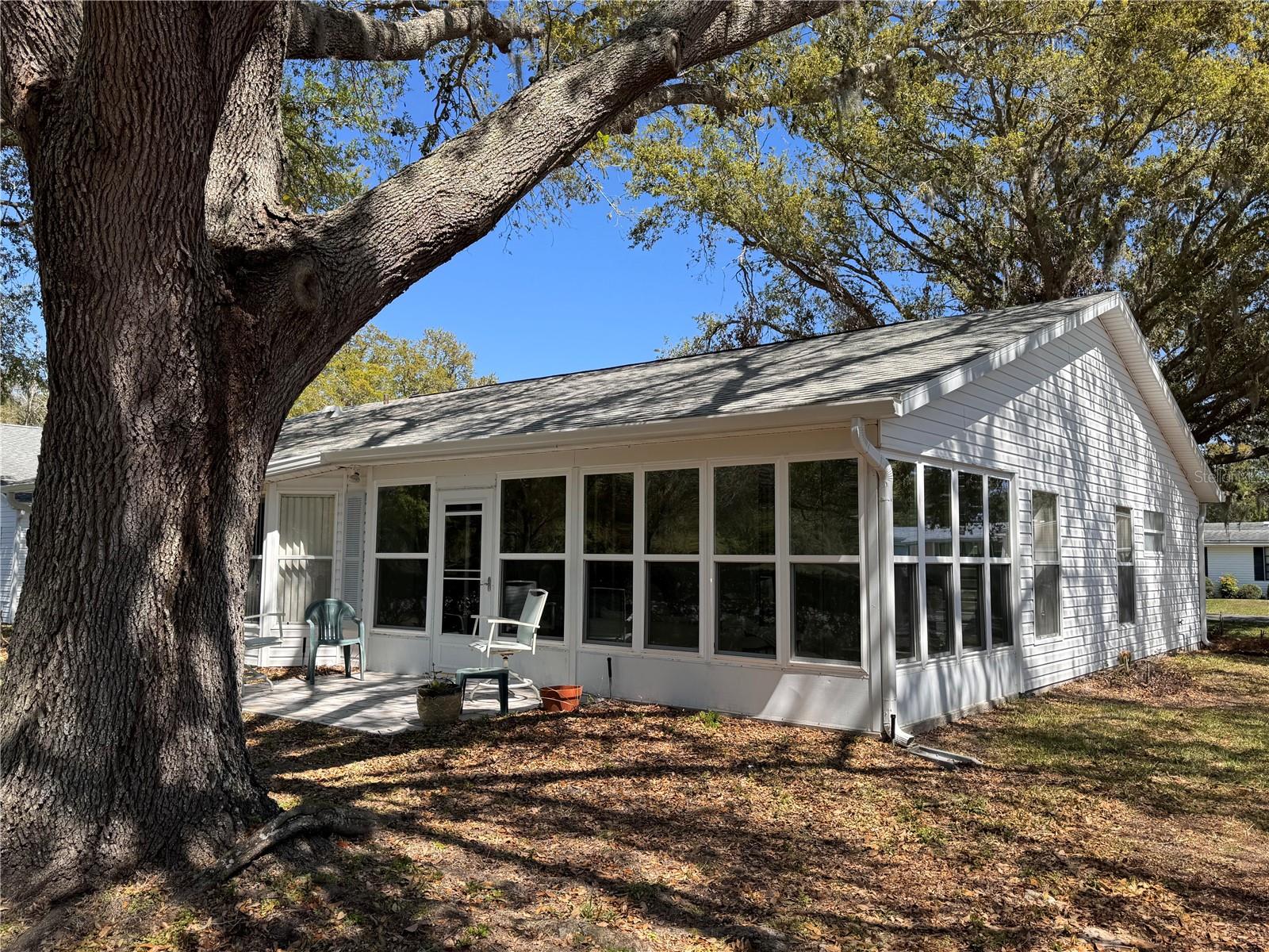 Image 2 of 100 For 25527 Oak Alley