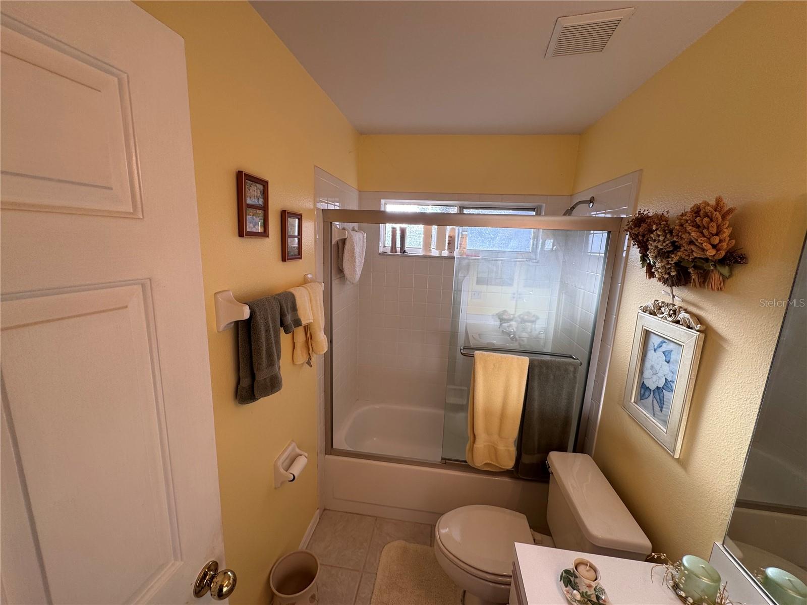 Image 32 of 100 For 25527 Oak Alley