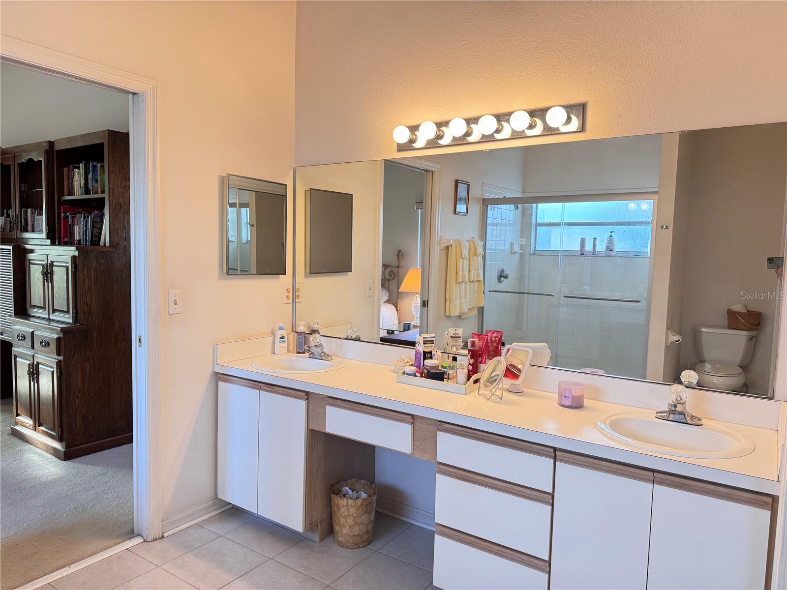 Image 38 of 100 For 25527 Oak Alley