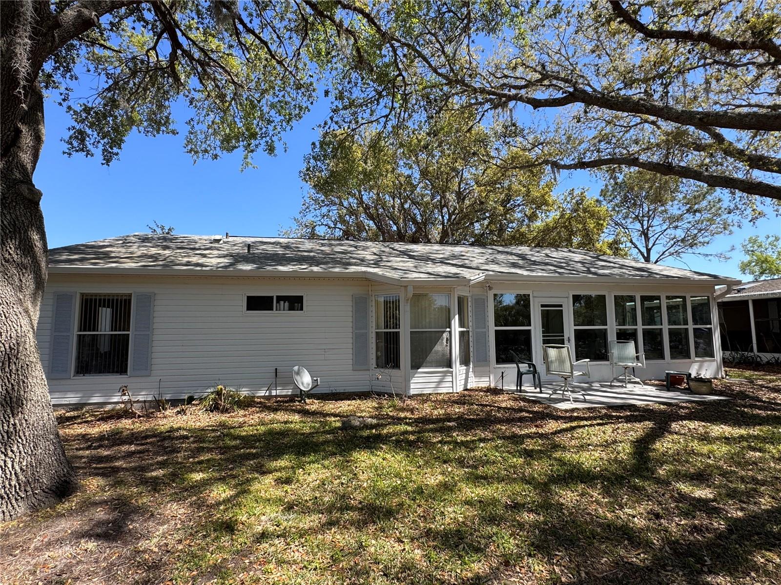 Image 4 of 100 For 25527 Oak Alley