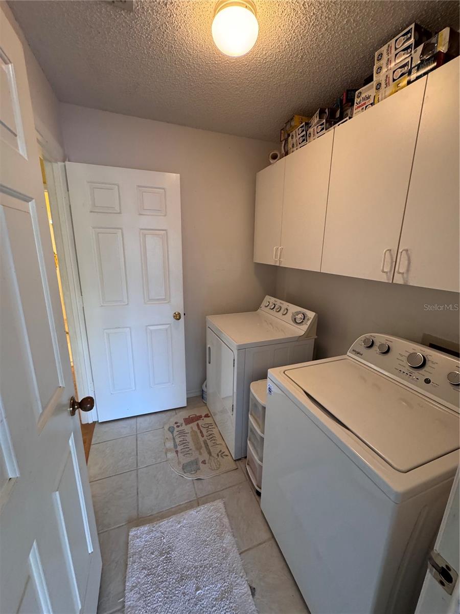 Image 47 of 100 For 25527 Oak Alley