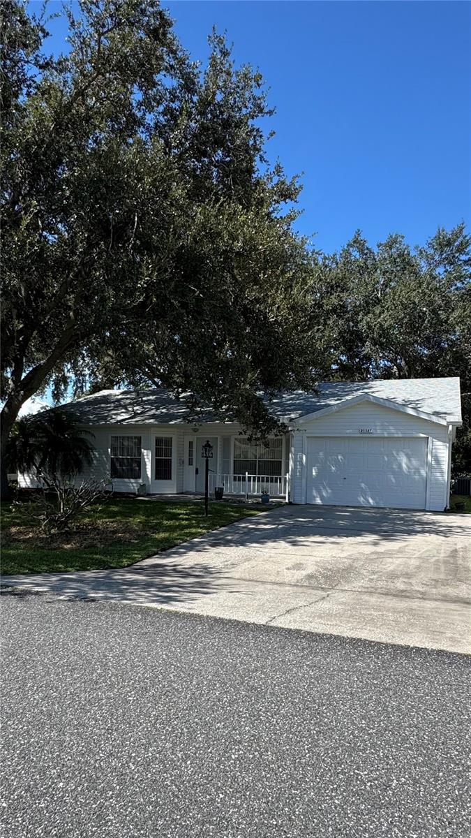 Image 8 of 100 For 25527 Oak Alley