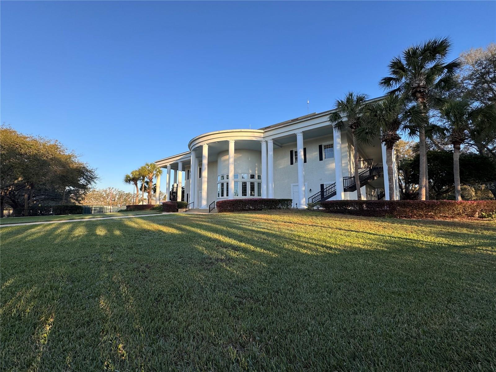 Image 83 of 100 For 25527 Oak Alley