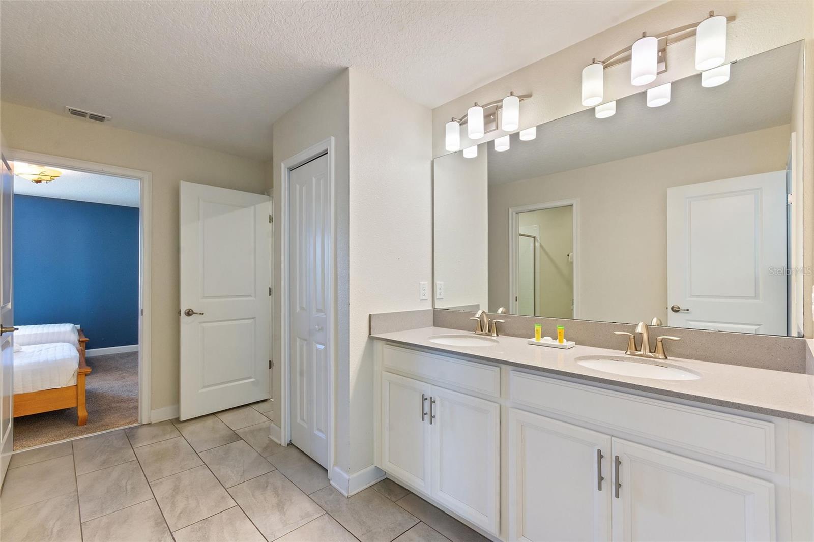 Image 32 of 100 For 1524 Flange Drive