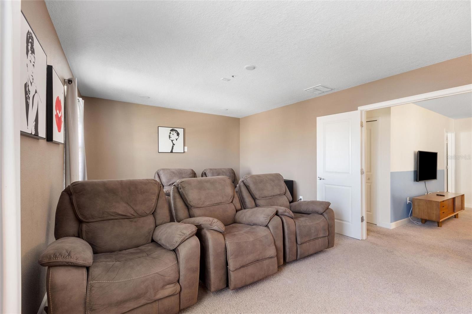 Image 52 of 100 For 1524 Flange Drive