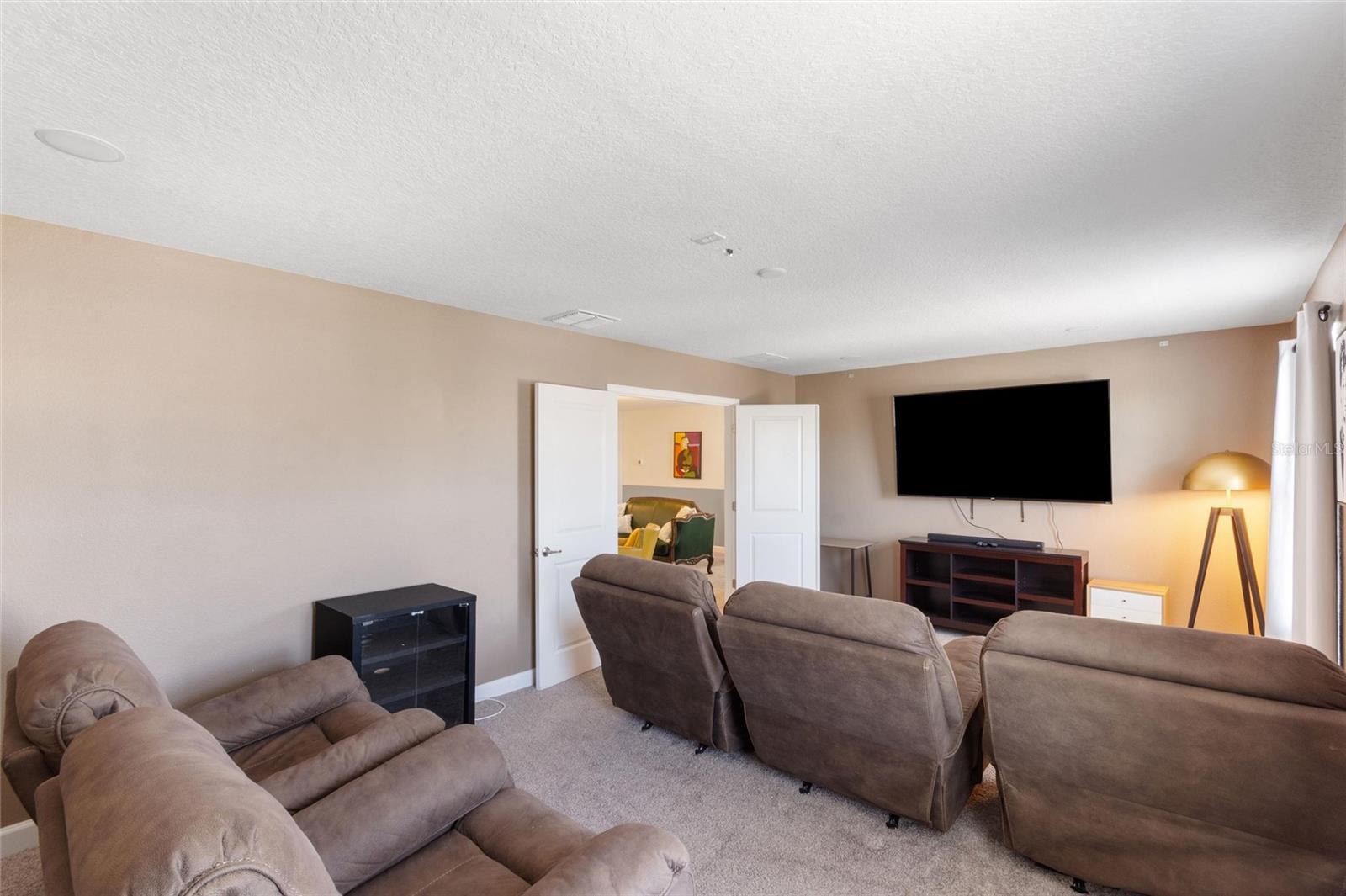 Image 53 of 100 For 1524 Flange Drive