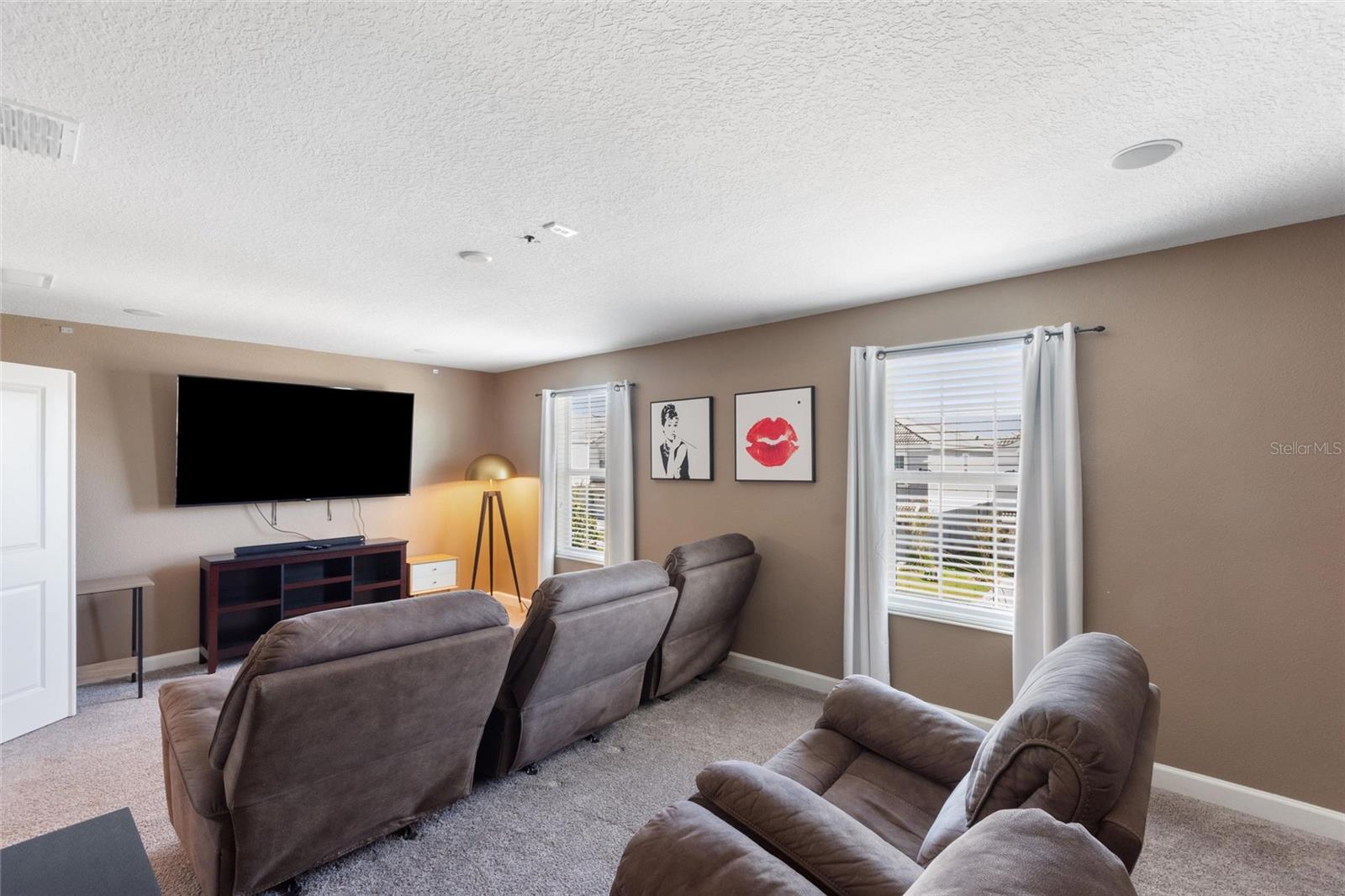 Image 54 of 100 For 1524 Flange Drive