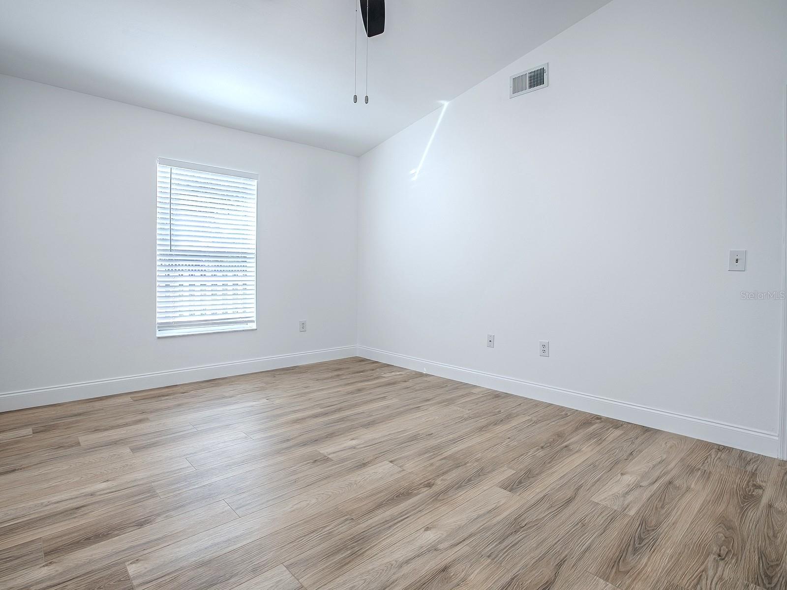 Image 12 of 39 For 2741 Brown Avenue