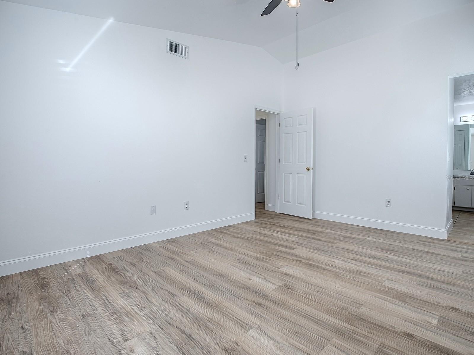 Image 14 of 39 For 2741 Brown Avenue