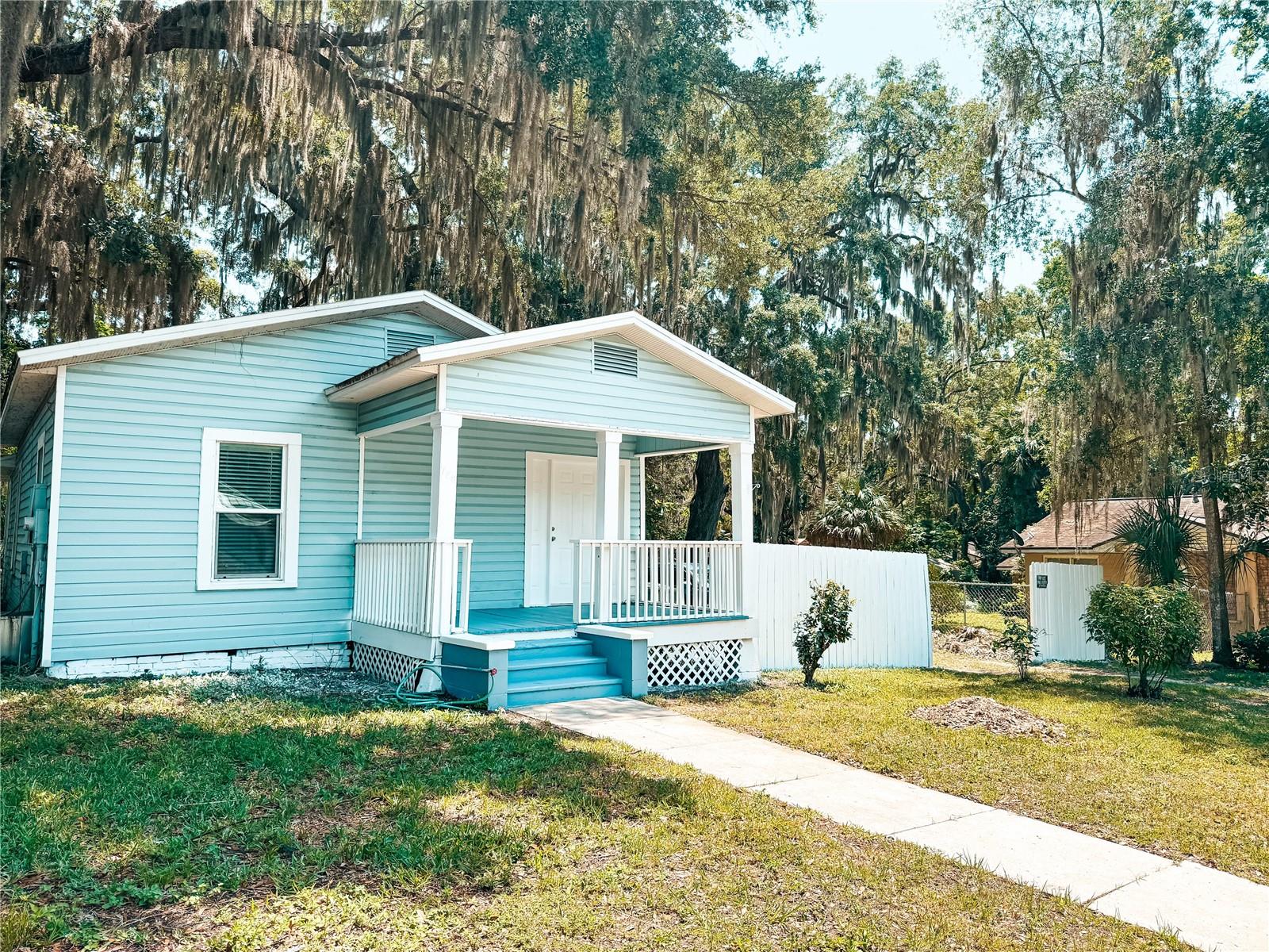 Details for 728 Mckenzie Street, LEESBURG, FL 34748