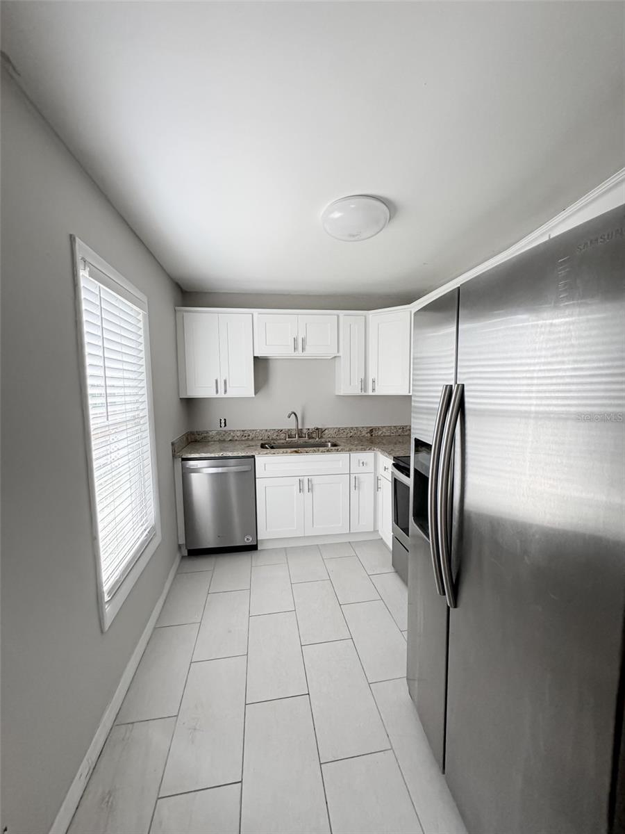 Image 12 of 15 For 728 Mckenzie Street