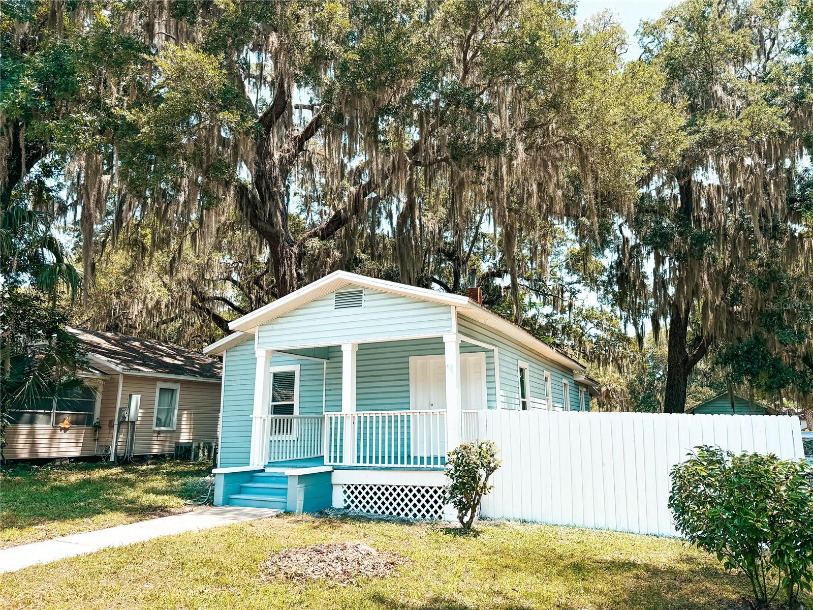 Image 2 of 15 For 728 Mckenzie Street