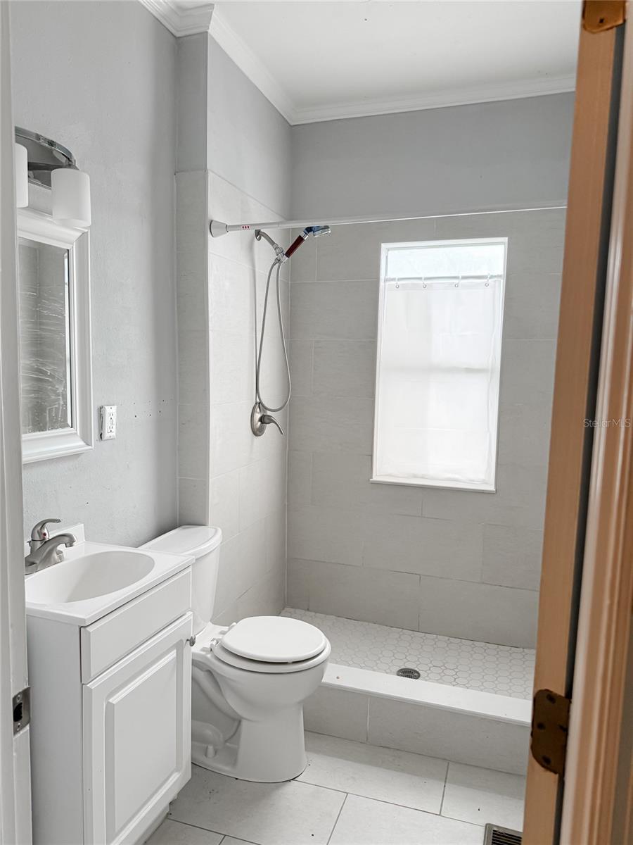 Image 9 of 15 For 728 Mckenzie Street