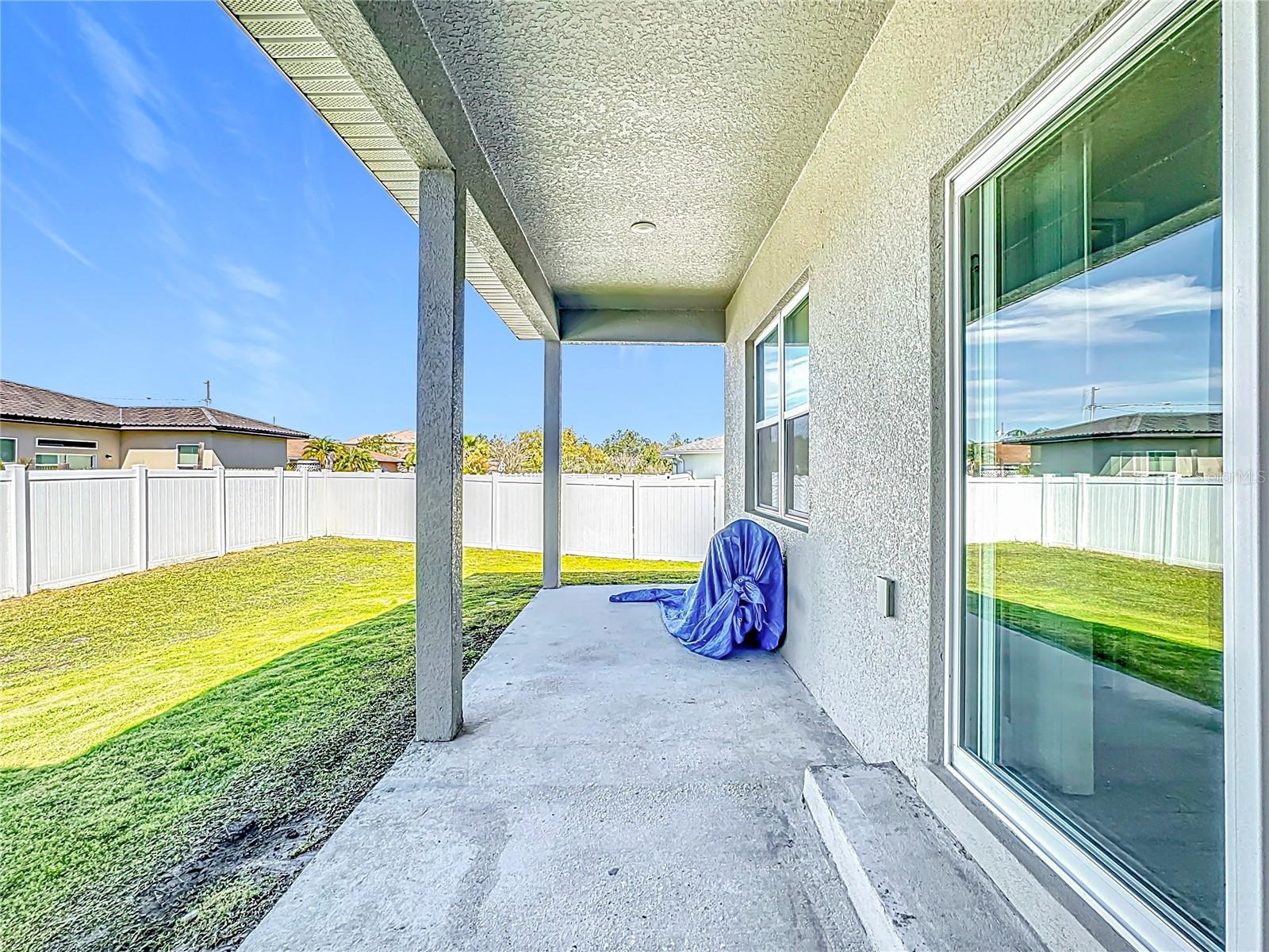 Image 20 of 27 For 717 Robin Court