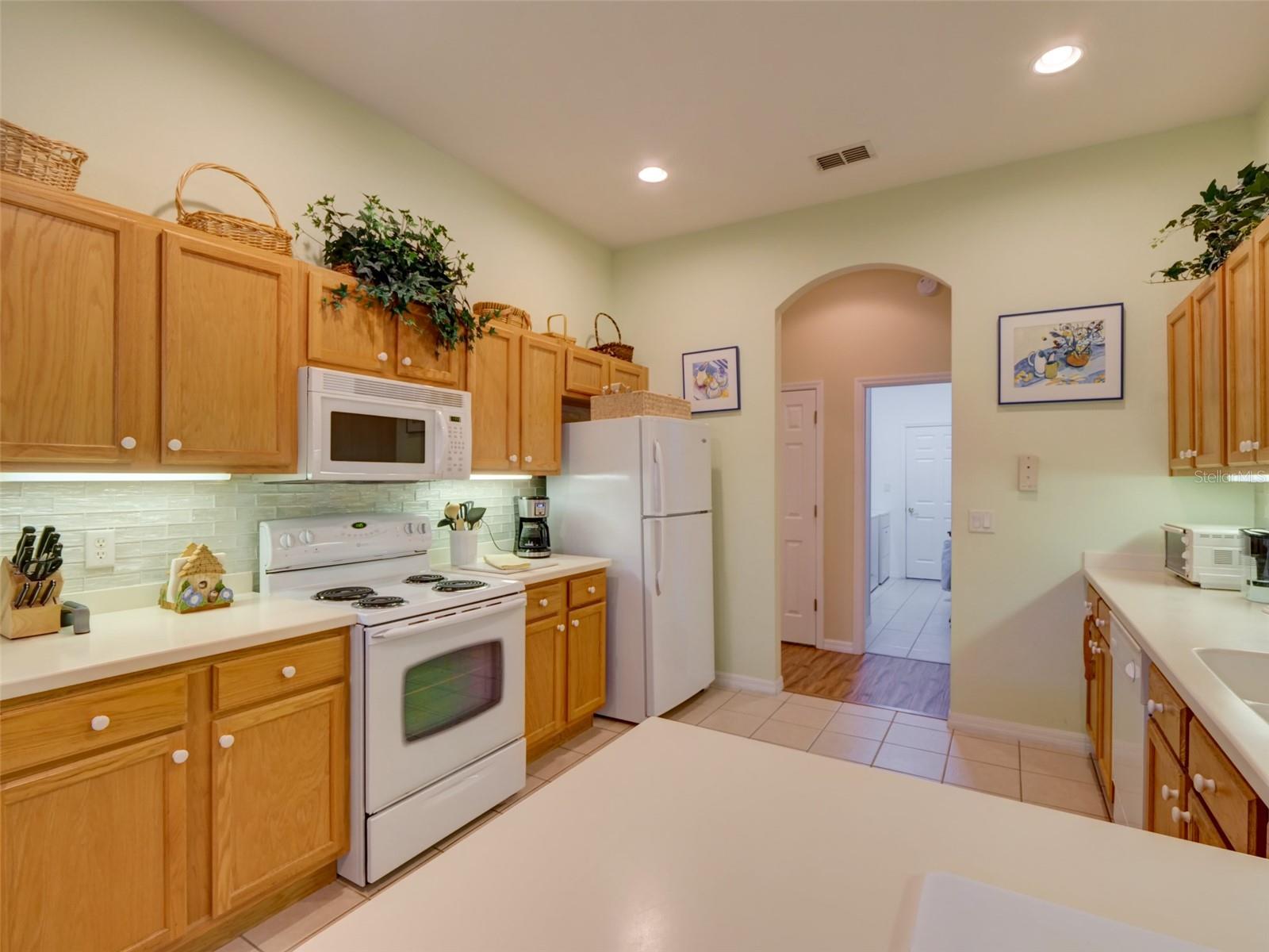 Image 12 of 32 For 24104 Robinwood Street
