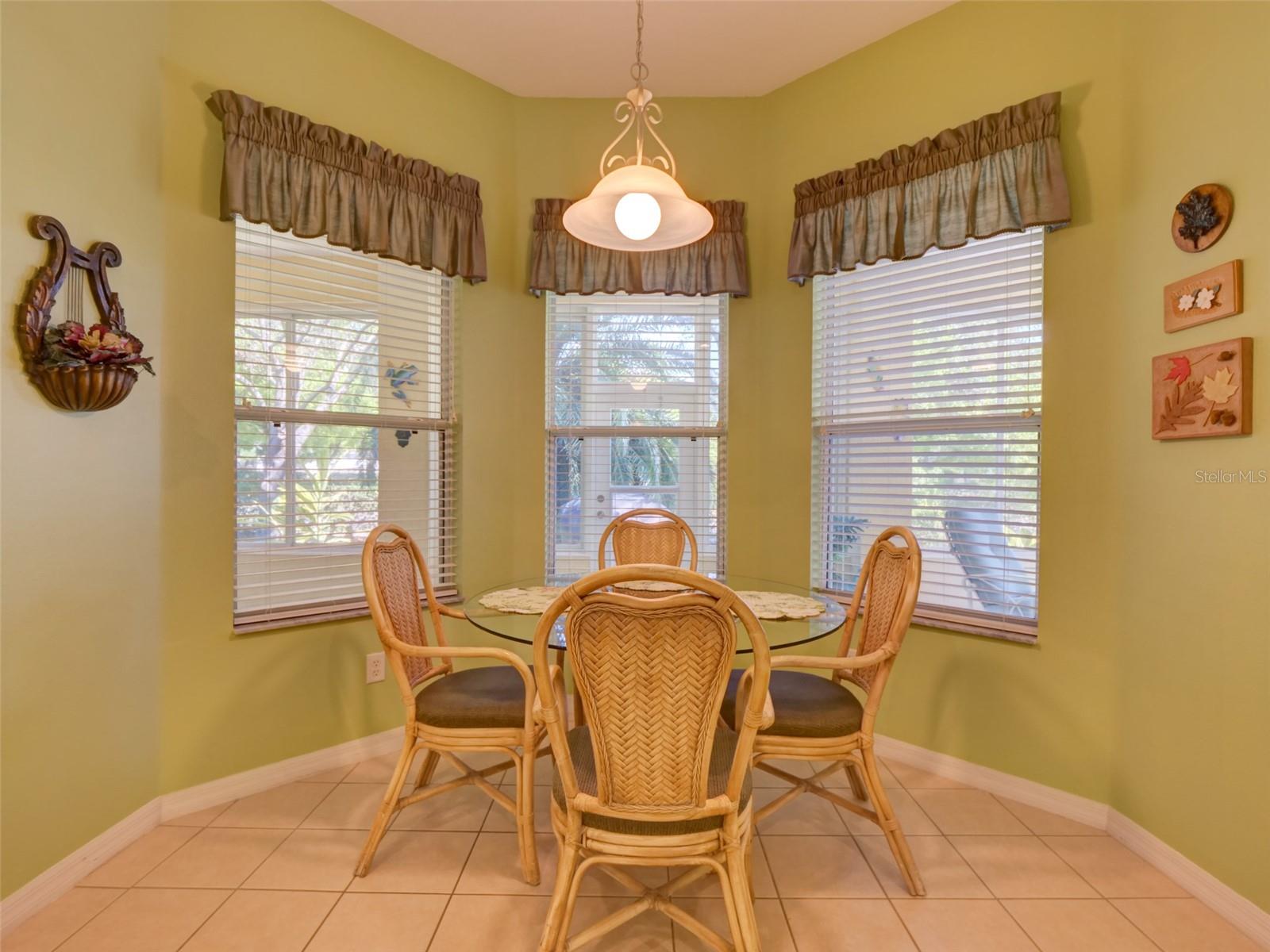 Image 16 of 32 For 24104 Robinwood Street