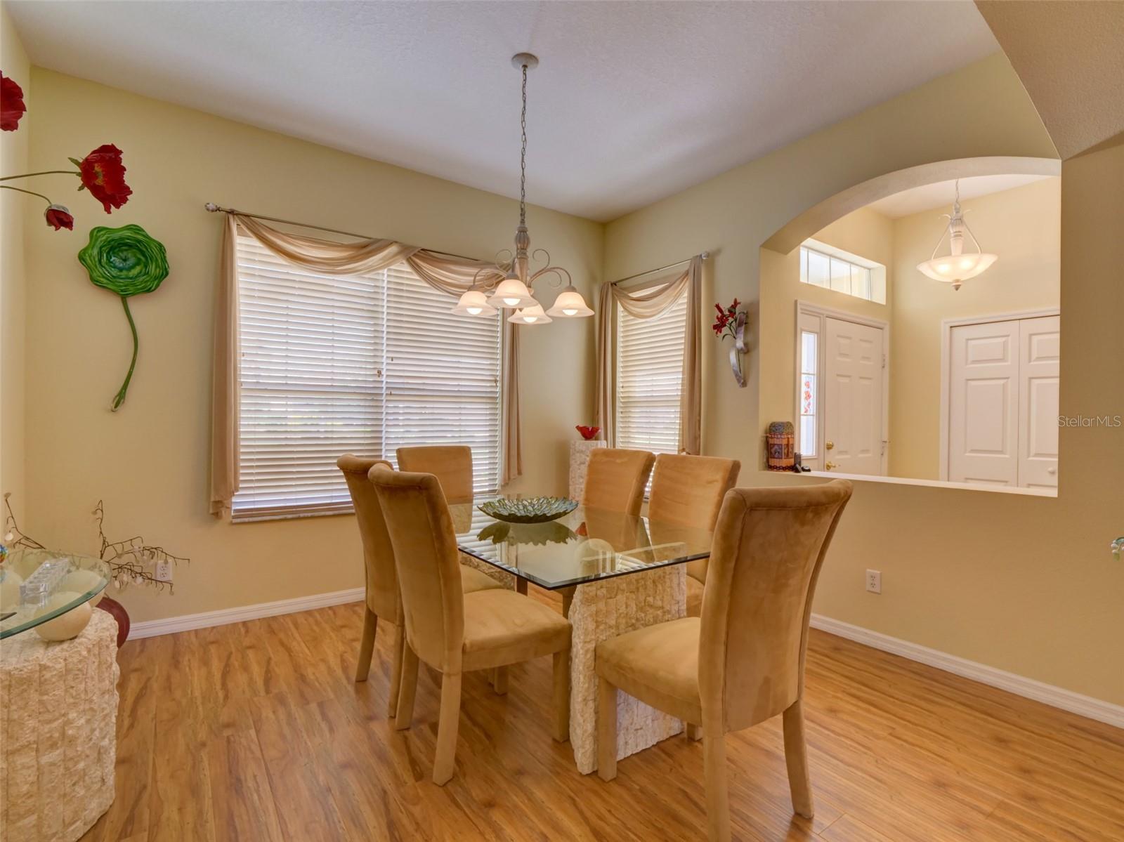 Image 4 of 32 For 24104 Robinwood Street