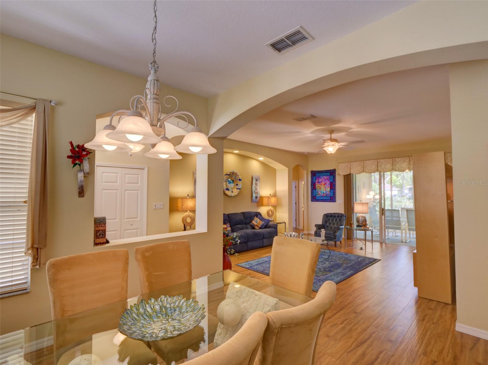 Image 7 of 32 For 24104 Robinwood Street